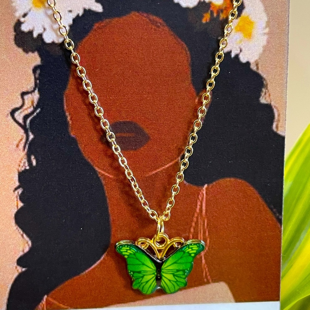 Butterfly golden chain - Picture 2 of 2
